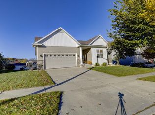 322 Cottage Ln, Deerfield, WI 53531