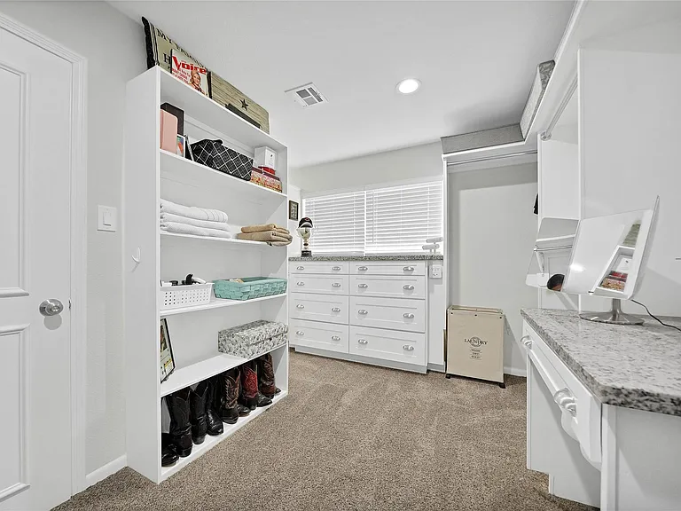 143 Bluebonnet St — Photo 27