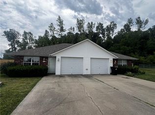 317-319 Blue Branch Dr, Grain Valley, MO 64029