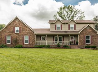 1032 Stirlingshire Dr, Hendersonville, TN 37075