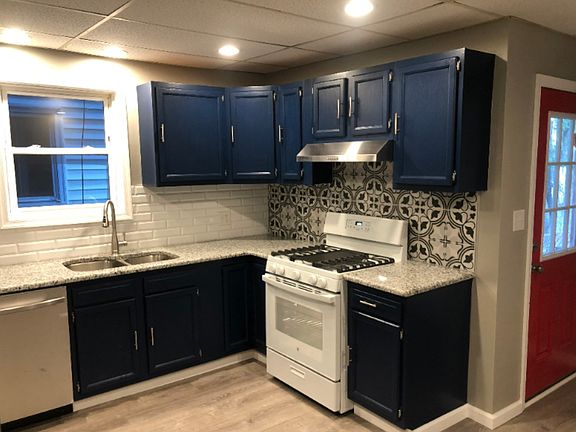 5th image of 90 Carlisle St #90