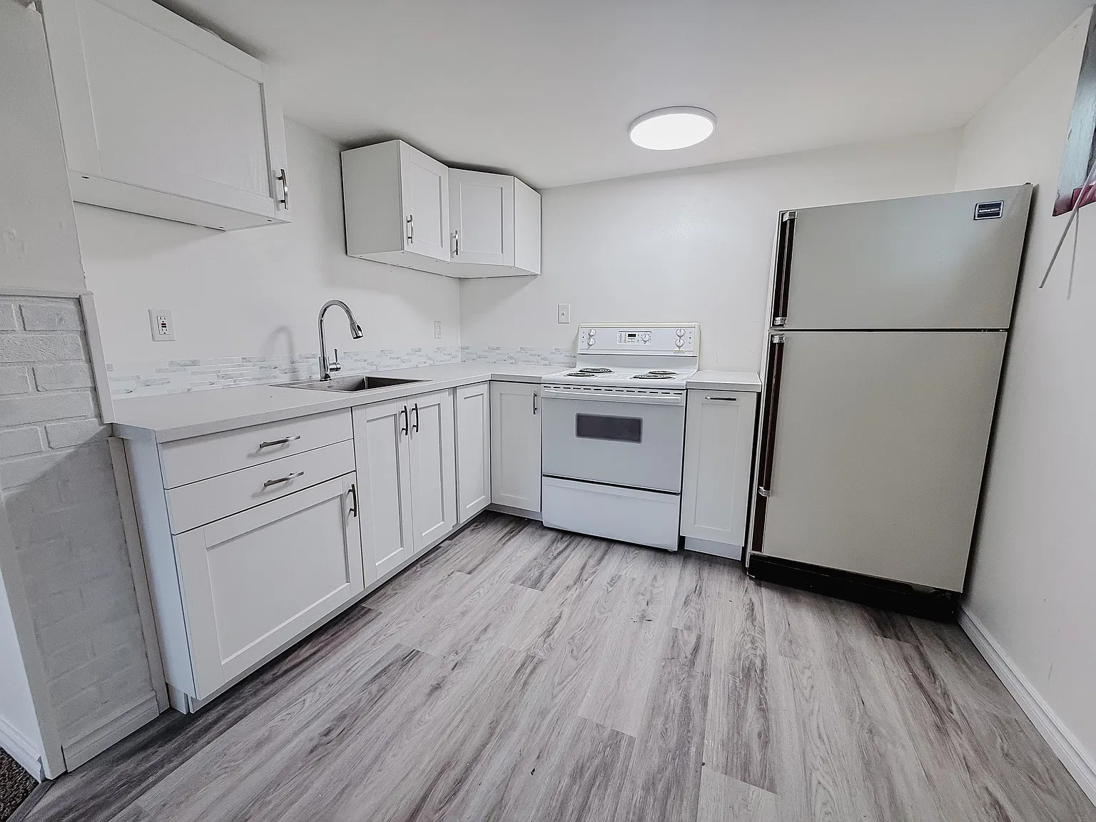 424 32 Avenue NW, Calgary, AB - Lower C/ Leftside — Photo 3