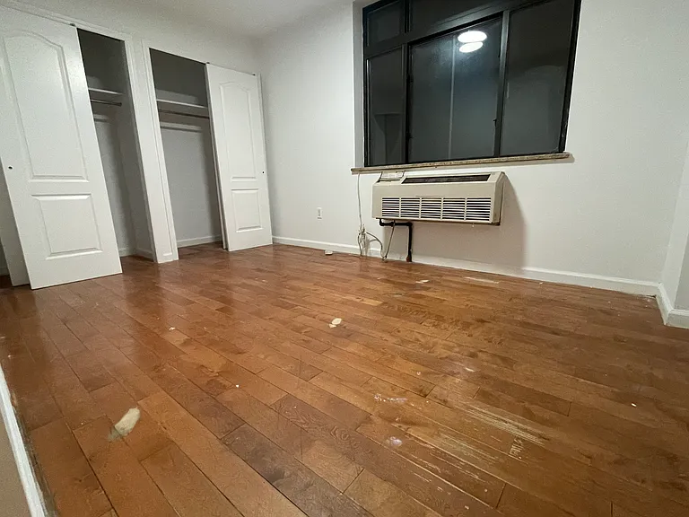 4212 108th St #4B — Photo 17