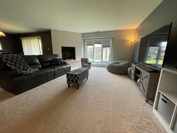3rd image of 15721 Old Orchard Ct Unit 2N