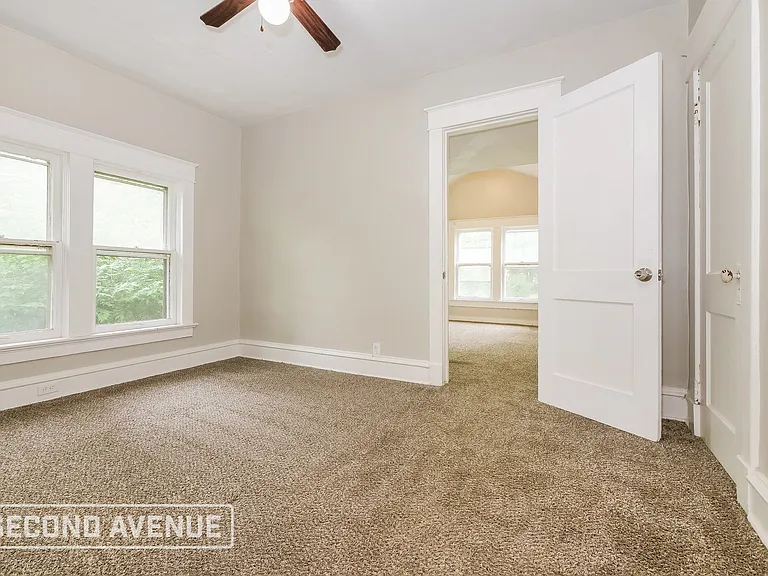 7945 Euclid Ave — Photo 16