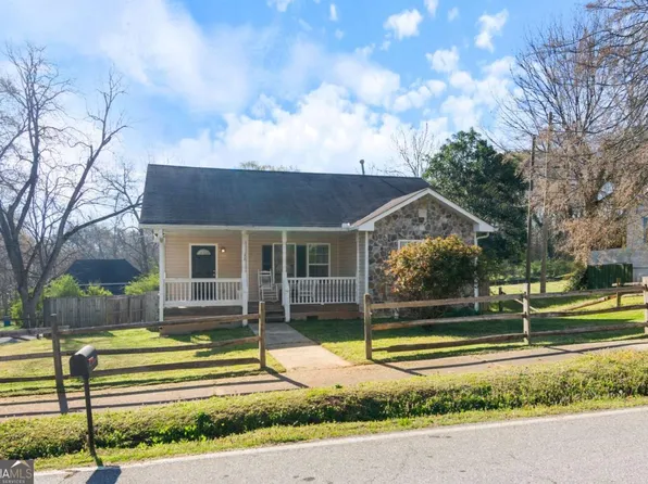 32 Martin Luther King Jr Dr, Commerce, GA 30529