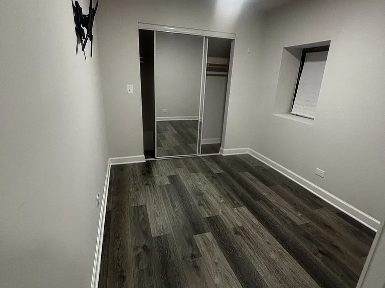 1328 W 18th Pl — Photo 10