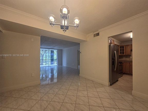 5th image of 7300 NW 17th St APT 319