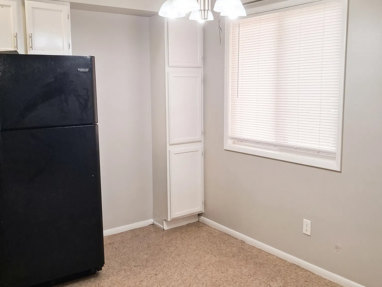 2 bed, 700 sqft, $1,050 — Photo 4