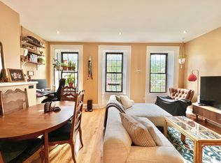 1514 Pine St APT 3F, Philadelphia, PA 19102