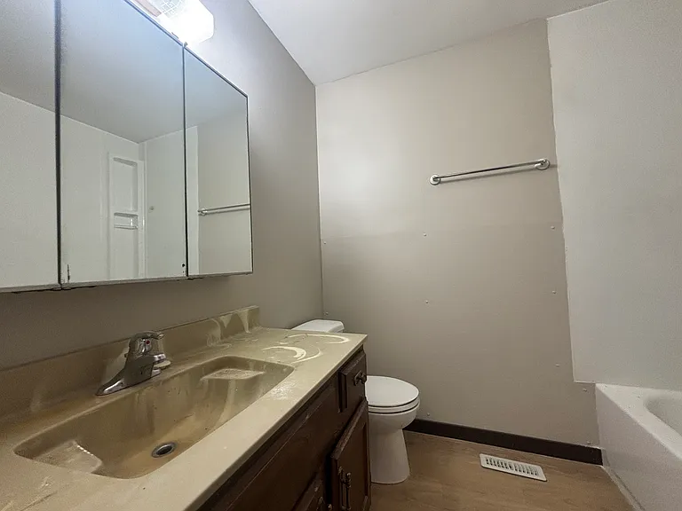 67 Castledale Way NE — Photo 10