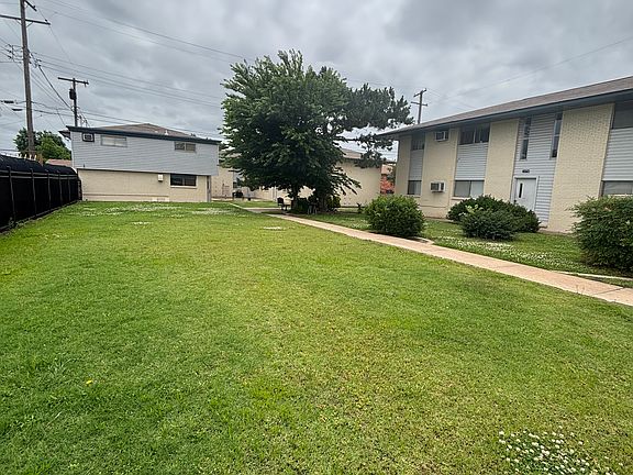 2nd image of 1117 SW 59th St