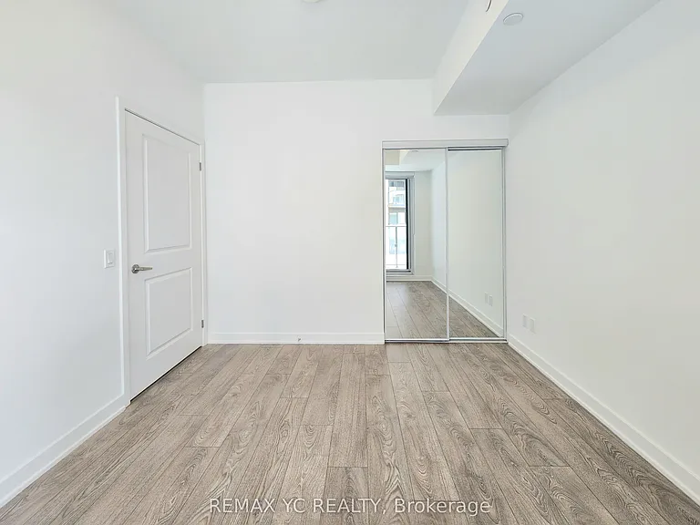 543 Richmond St W #915 — Photo 4