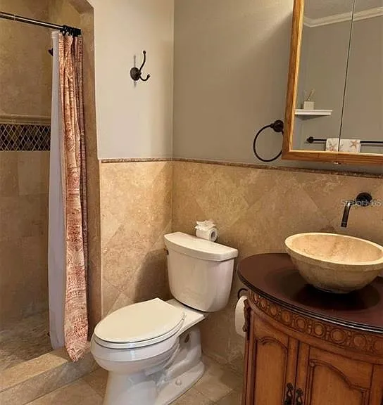 611 Campus St #180 — Photo 11