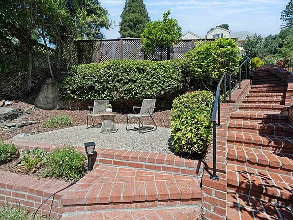 3rd image of 1170 Sterling Ave