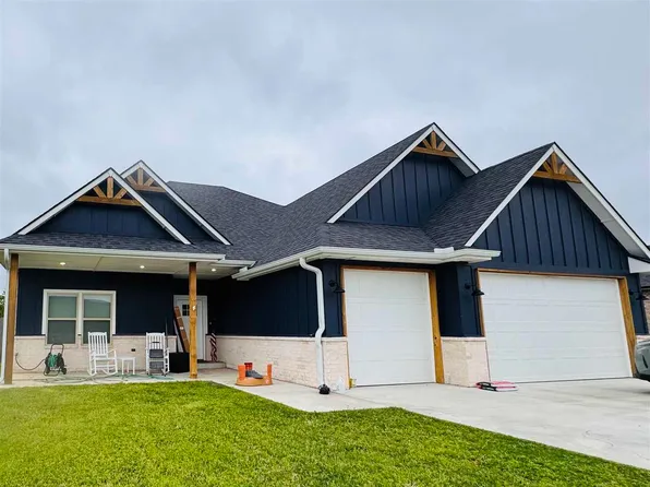 1062 Skyridge Dr, Elgin, OK 73538