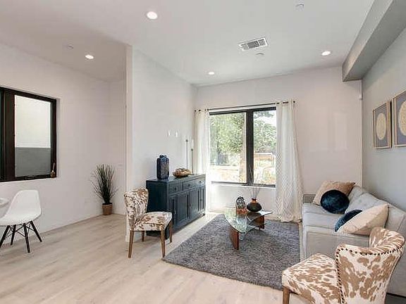 3rd image of 3421 1st Ave