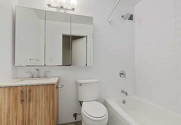 5th image of 345 W 30th St APT 8B