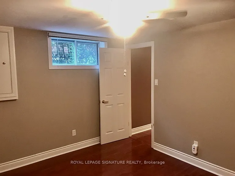 2667 Sherhill Dr #LOWER — Photo 12