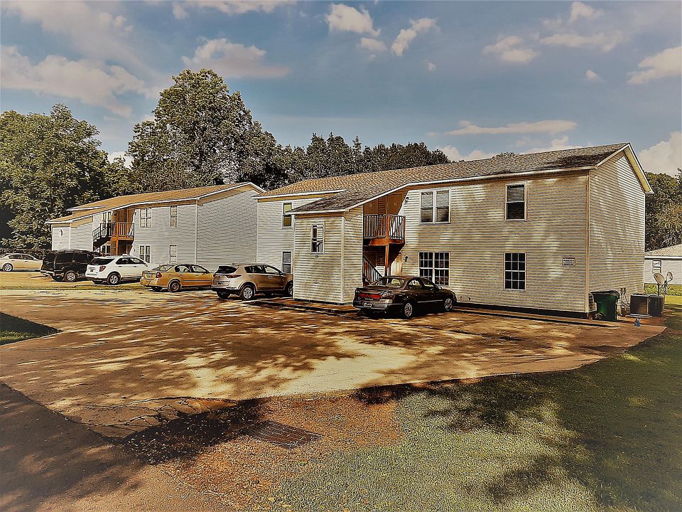 1st image of 808 N Stewart St