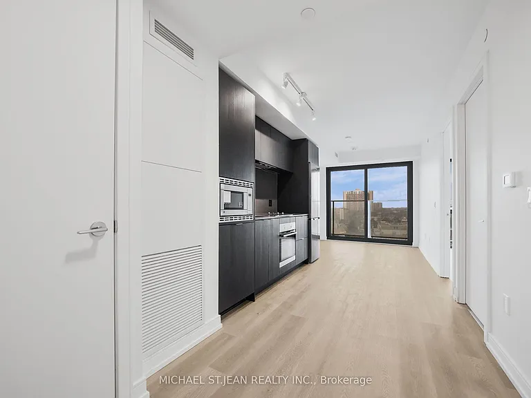 1 Jarvis St #726 — Photo 11