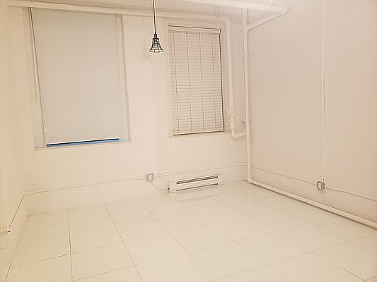 4th image of 309 W 111th St APT 16