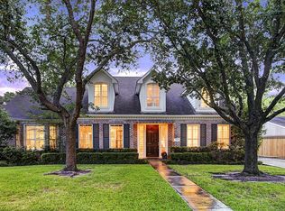 7911 Meadow Lake Ln, Houston, TX 77063