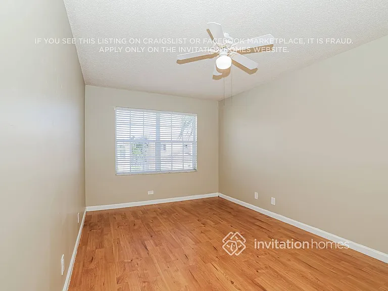 1081 Fairfax Cir W — Photo 13