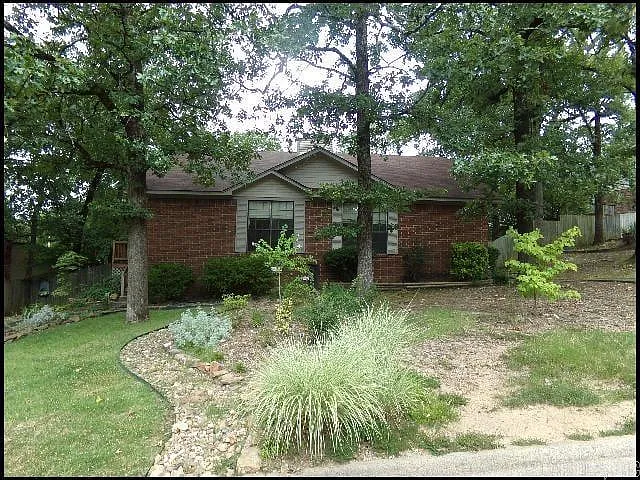 14 Woodlore Cir