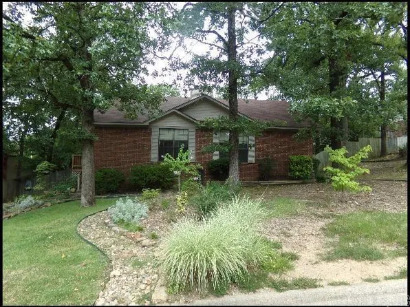 14 Woodlore Cir, Little Rock, AR 72211