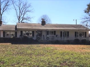 1348 Dogwood St, Burlington, NC 27217