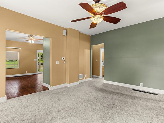 2nd image of 409 N Main St