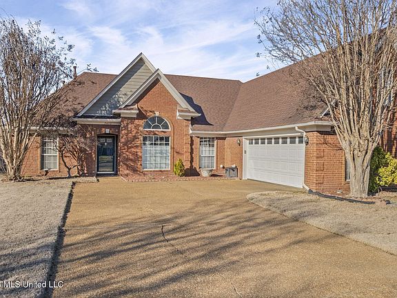 3rd image of 2452 Heather Rdg