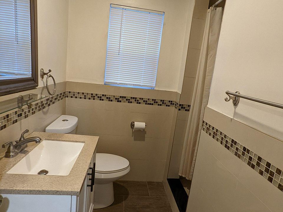 2nd image of 720 S Mariposa Ave APT 4