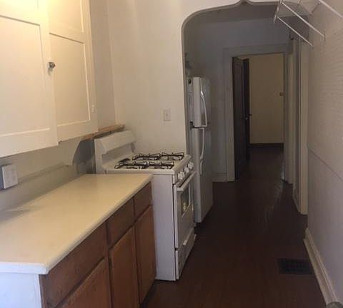 4th image of 435 E Norwich Ave APT 1