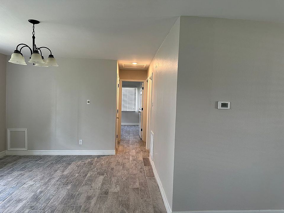 1st image of 2205 Robinhood Dr