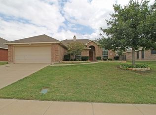 8513 Saffron Dr, Fort Worth, TX 76123