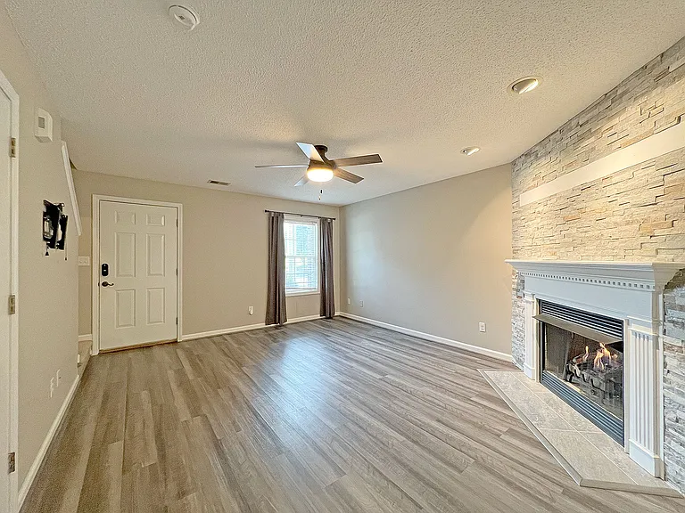 1100 22nd St NE #502 — Photo 9