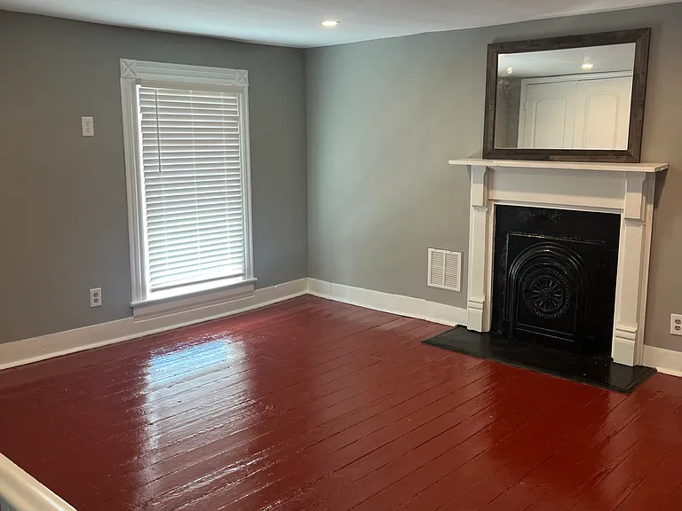 110 Front St — Photo 17