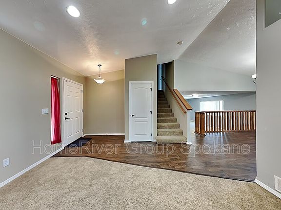 3rd image of 1618 N Corbin Ln