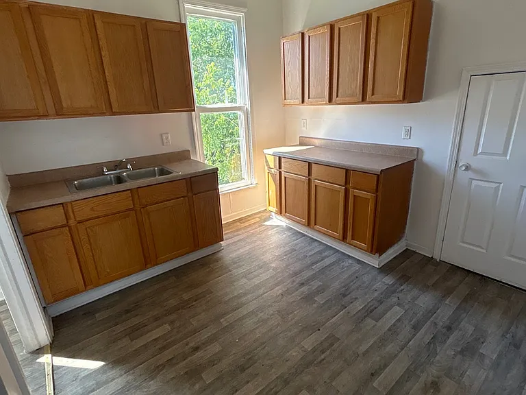 648-650 S Main St #648 — Photo 1