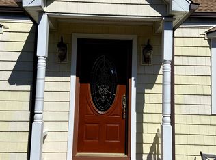 52 McKinley Ave, Stratford, CT 06615