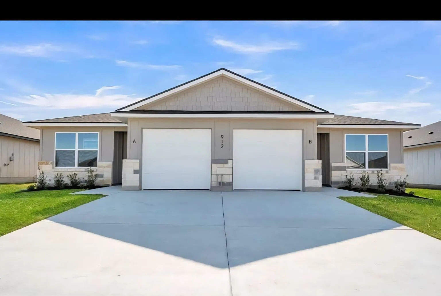 3 bed, 2.0 bath, $1,500 — Photo 1