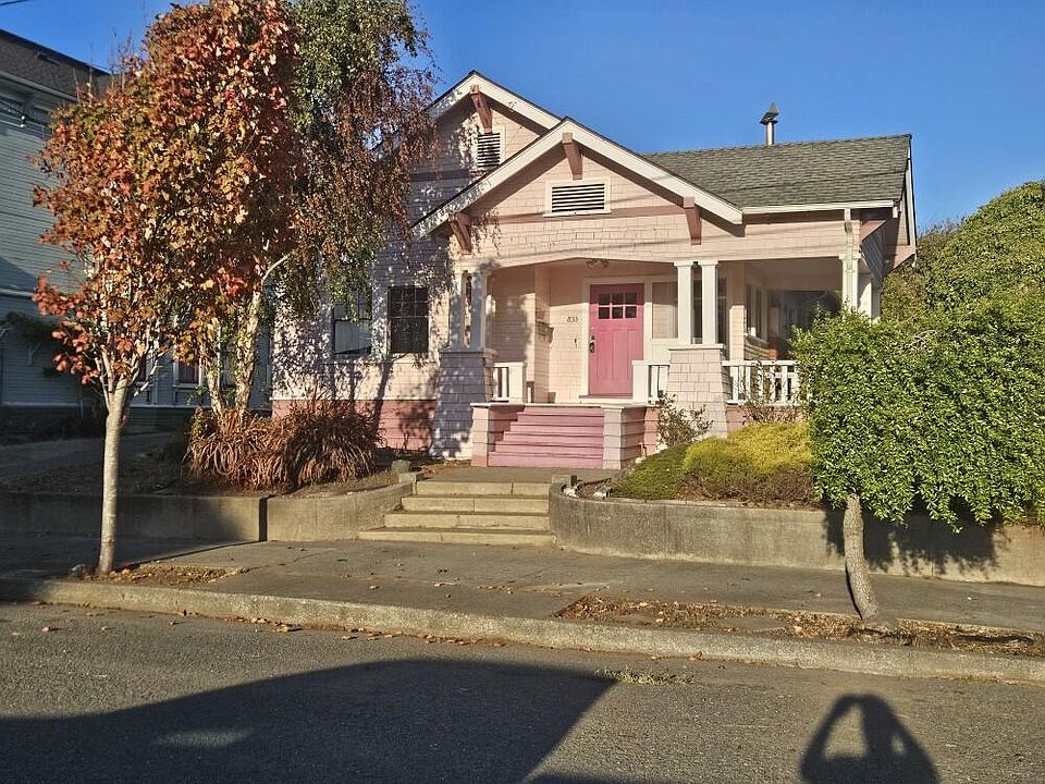 1st image of 833 D St