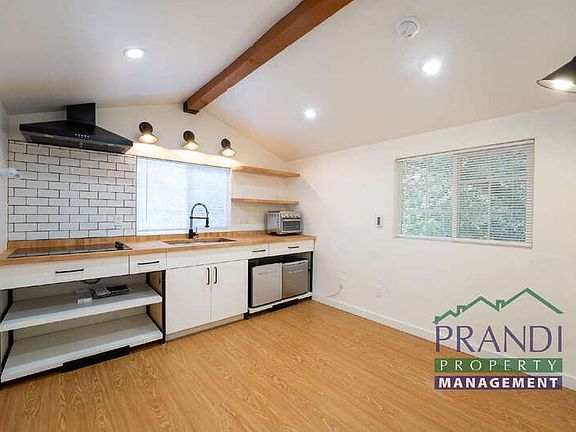 2nd image of 73A Tamalpais Rd