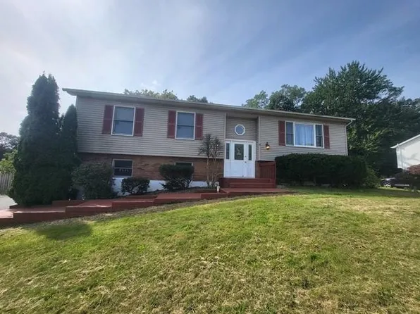 12 Maine Drive, Newburgh, NY 12550