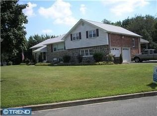 2 Maybrook Ave, Swedesboro, NJ 08085