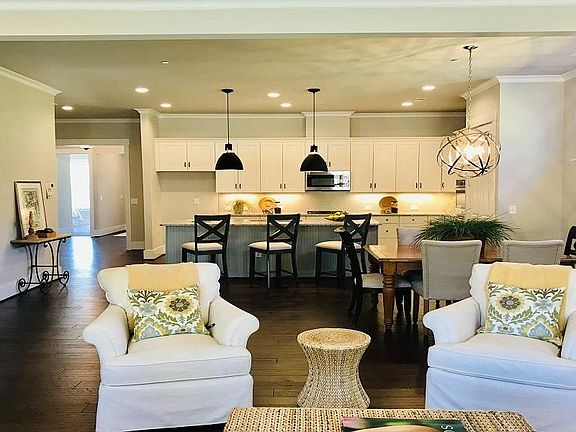 Move in ready single level patio home