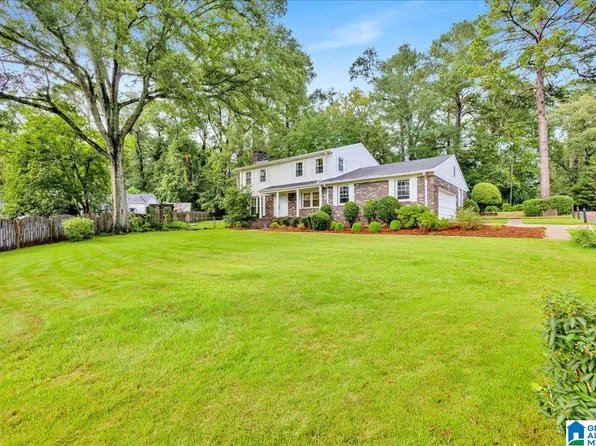 1251 Hedgerow Dr, Montevallo, AL 35115