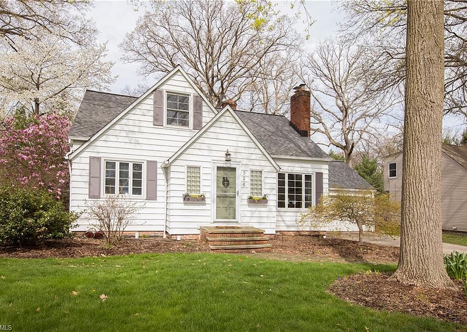 1st image of 526 Lake Forest Dr